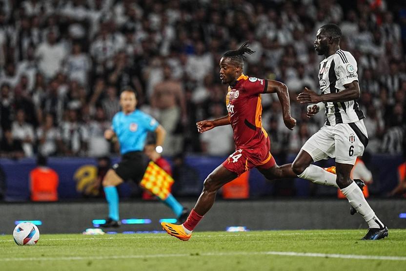 Süper Ligde yeni sezon başlıyor Son şampiyon Galatasaray, Hataysporu konuk ediyor...