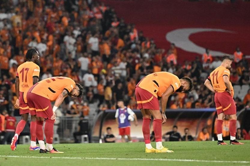Süper Ligde yeni sezon başlıyor Son şampiyon Galatasaray, Hataysporu konuk ediyor...