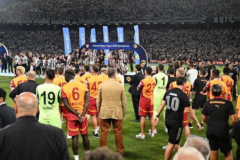 Süper Ligde yeni sezon başlıyor Son şampiyon Galatasaray, Hataysporu konuk ediyor...