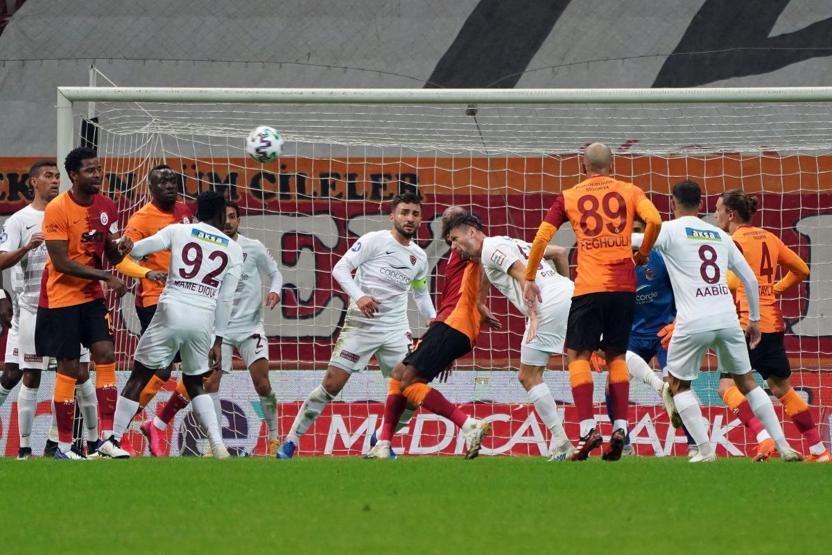 Süper Ligde yeni sezon başlıyor Son şampiyon Galatasaray, Hataysporu konuk ediyor...