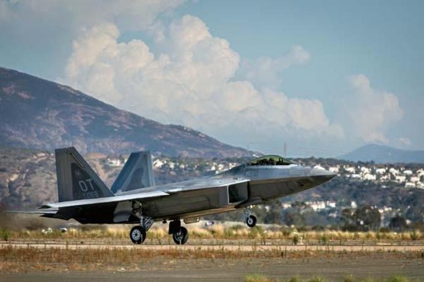 Türkçesi YIRTICI KUŞ Amerika F-22 Raptor için ‘İncirlik’ dedi mi