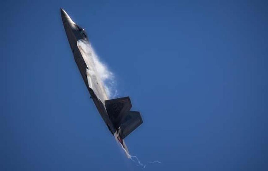 Türkçesi YIRTICI KUŞ Amerika F-22 Raptor için ‘İncirlik’ dedi mi