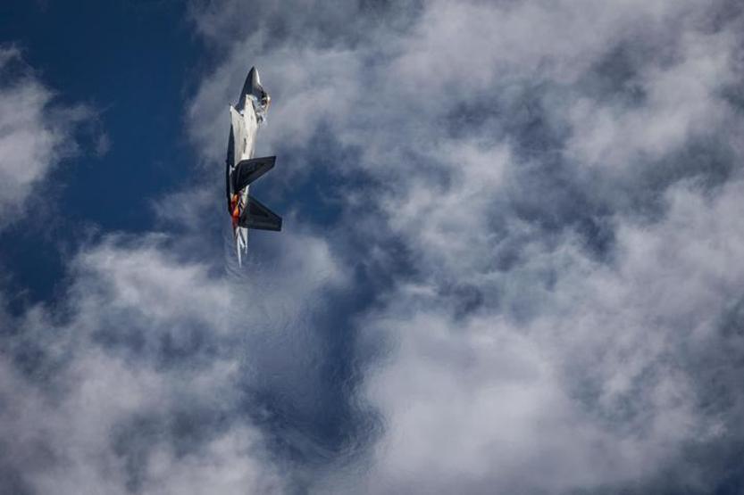Türkçesi YIRTICI KUŞ Amerika F-22 Raptor için ‘İncirlik’ dedi mi