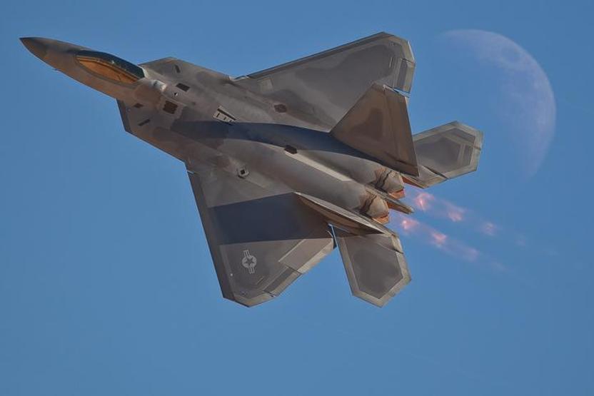 Türkçesi YIRTICI KUŞ Amerika F-22 Raptor için ‘İncirlik’ dedi mi