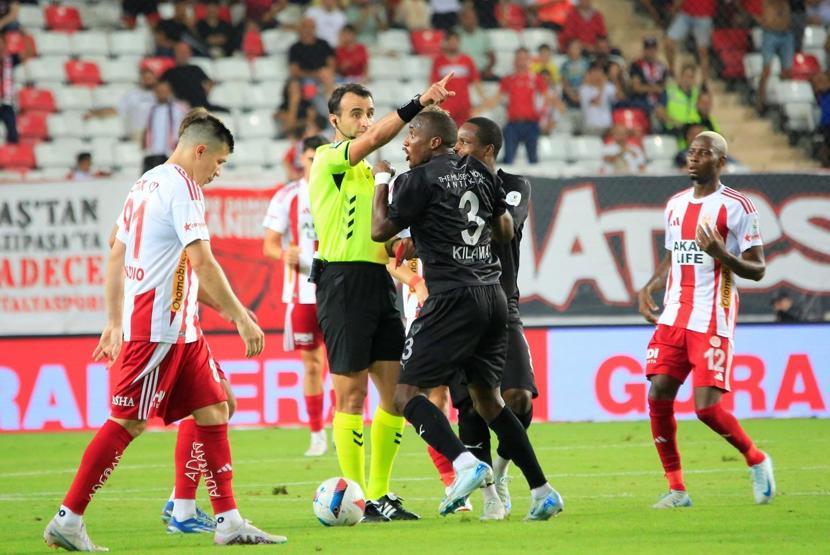 Hatayspor, hatalı hakem kararları nedeniyle Adalet çağrısında bulundu