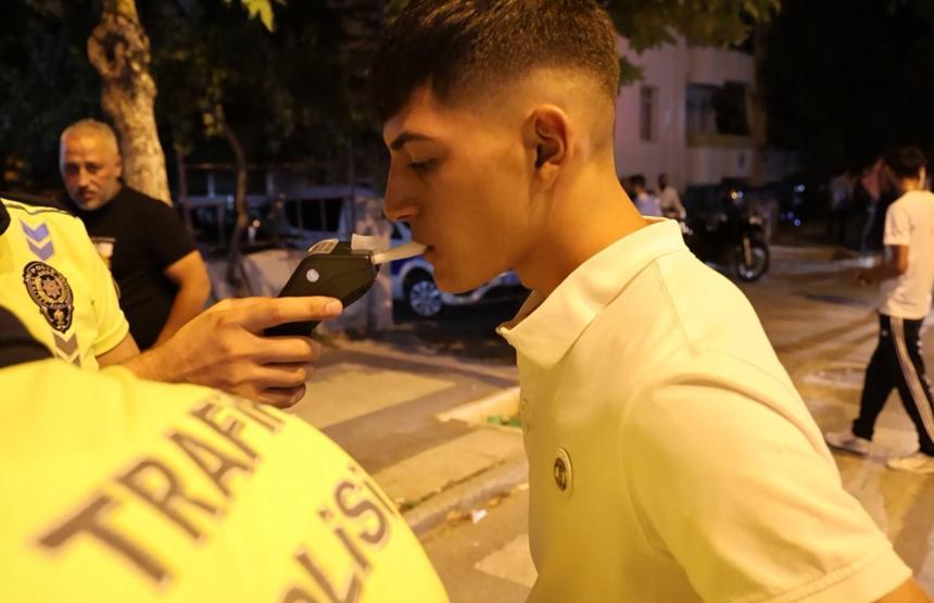 Hem suçlu hem güçlü Polise ilginç teklif