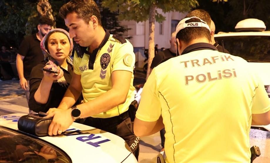 Hem suçlu hem güçlü Polise ilginç teklif