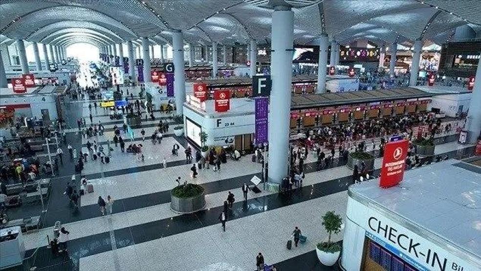 FATİH ÜREKE ŞOK SALDIRI Ortalık bir anda karıştı İstanbul Havalimanında birbirlerine girdiler’