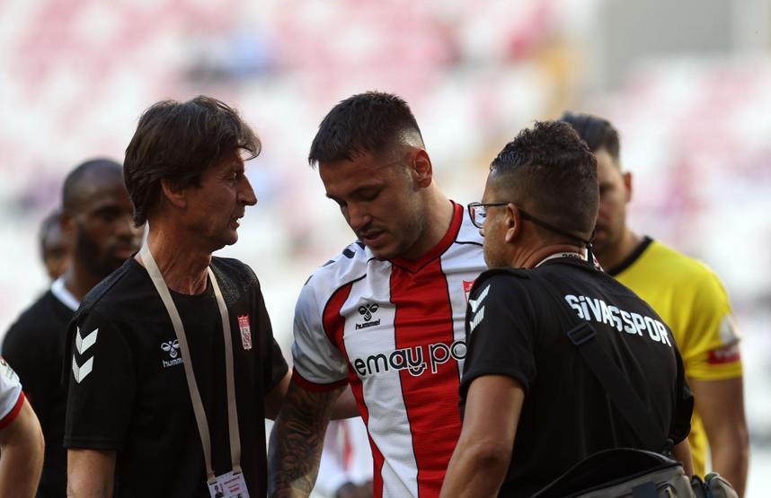 Sivassporun golcüsü Rey Manaj, Süper Lig devine transfer olmaya hazırlanıyor