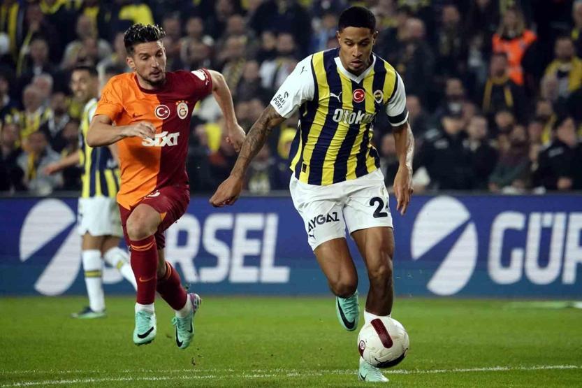 Fenerbahçe - Galatasaray derbisinin biletleri satışa çıkıyor Dünya derbisinin bilet fiyatları belli oldu...