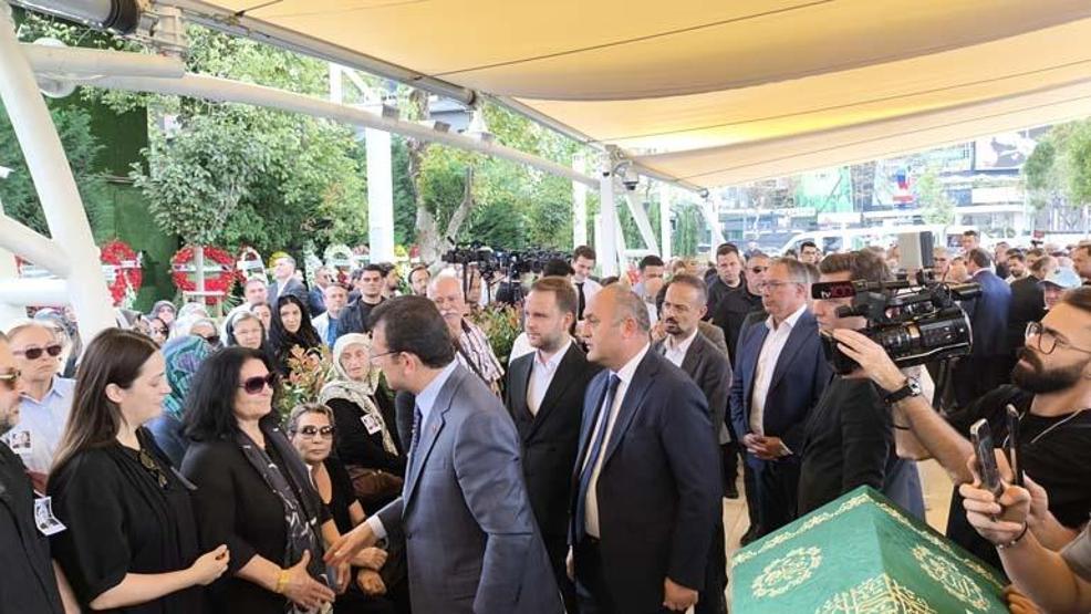 Ünlü oyuncu İrem Sak’ın babası son yolculuğuna uğurlandı
