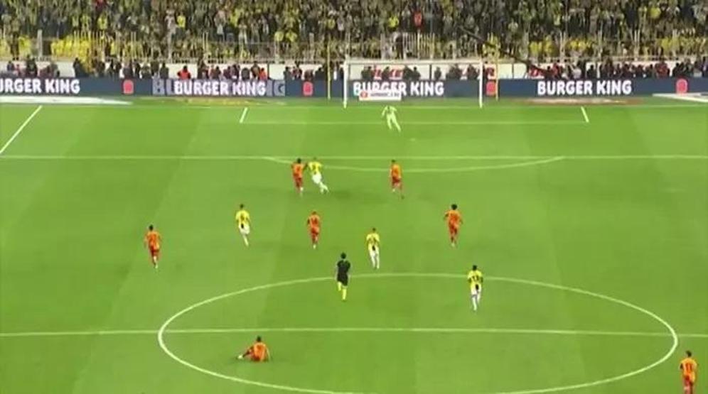 Fenerbahçe - Galatasaray maçındaki tartışmalı pozisyonlar değerlendirildi Eski hakemlerin yorumu ne Penaltı kararı doğru mu