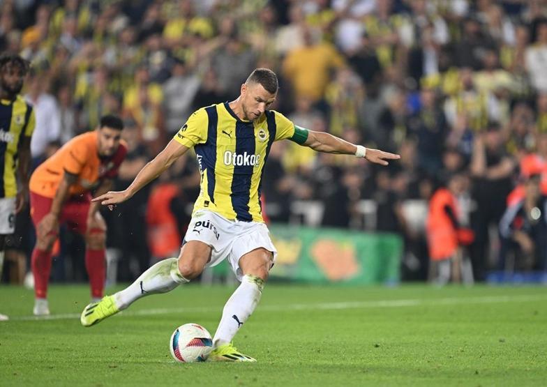 Fenerbahçe - Galatasaray derbisi sonrası Jose Mourinhoya sert eleştiri Nihat Kahveci ve Erman Özgürden flaş yorum...