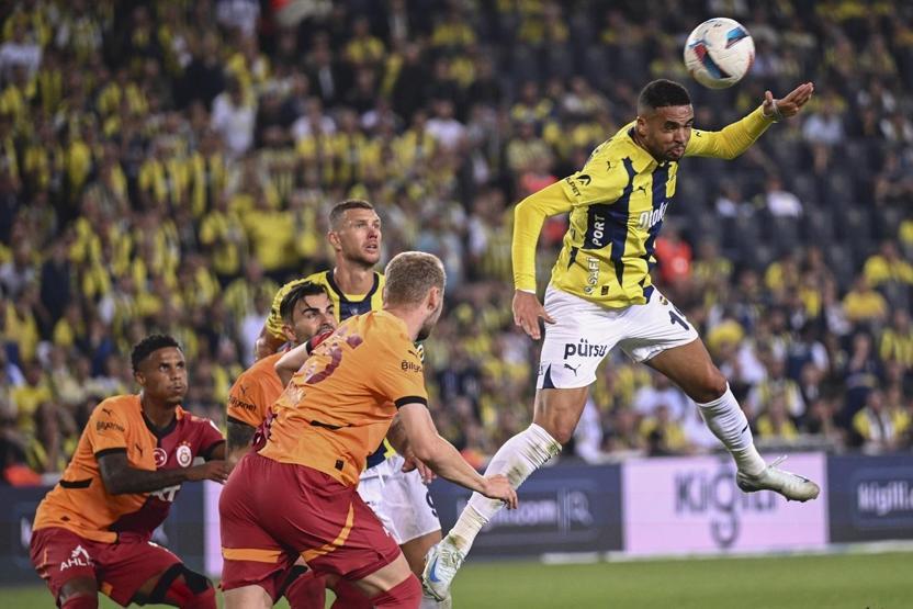 Derbi galibiyeti sonrası Süper Ligde dengeler değişti İşte şampiyonluğun favorisinin oranı...