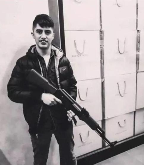 Ümraniyede polis memuru Şeyda Yıldırımı şehit eden katilin fotoğraf albümü: Uzun namlulu silahlar, lüks araçlar...