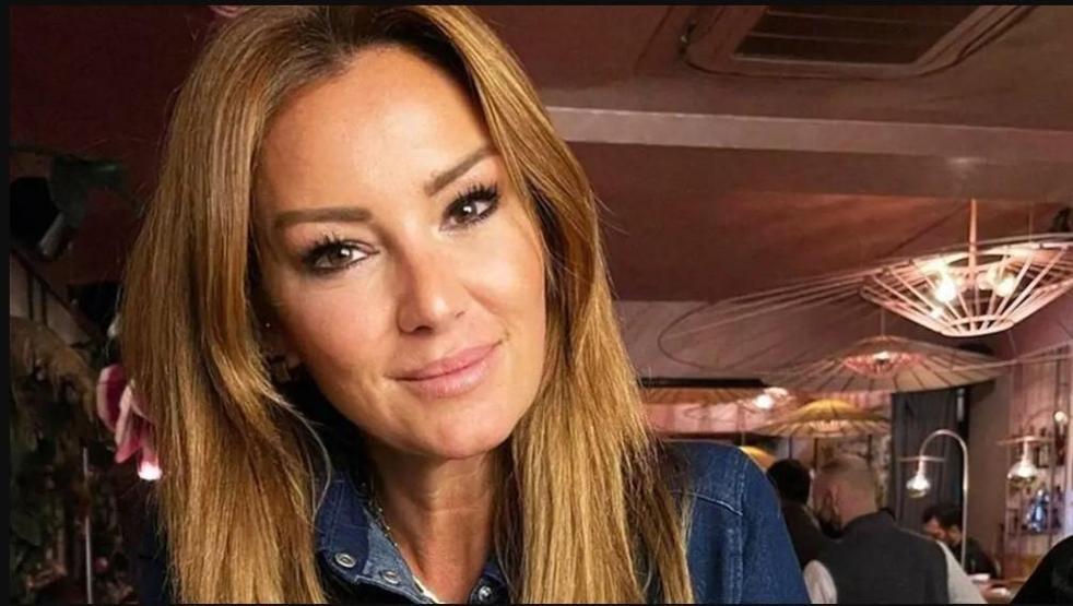 Pınar Altuğa sahnede sürpriz Büyük şok yaşadı