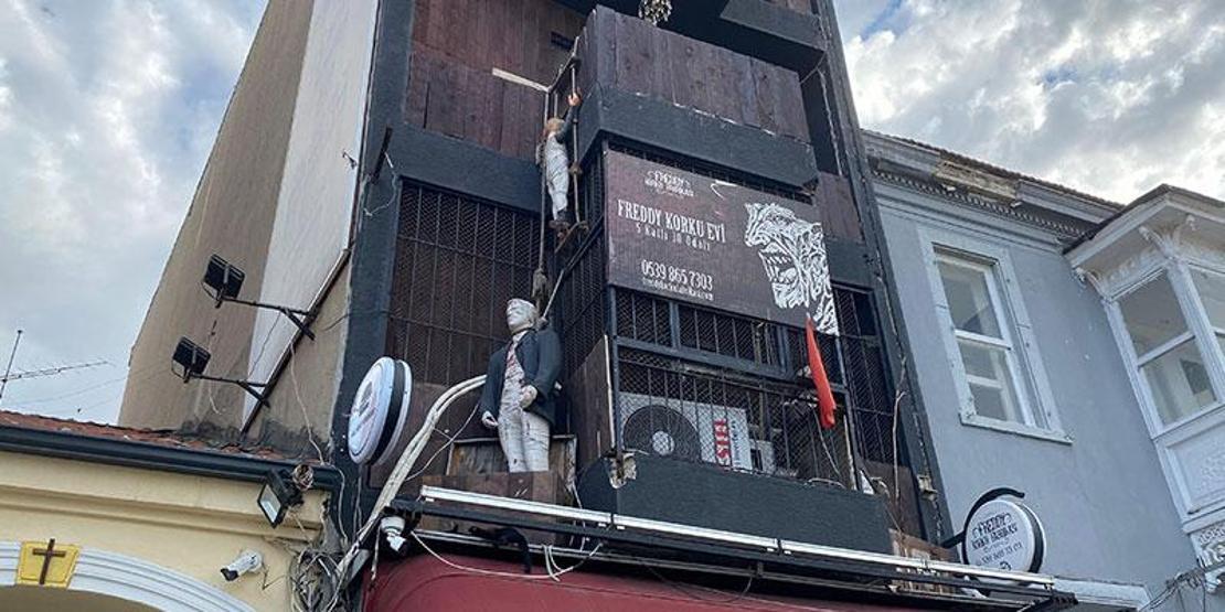 İzmirde tepki çeken korku evi Hepsi toplatıldı