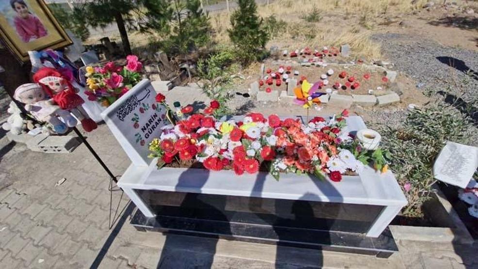 SON DAKİKA Otopsi için alınıp İstanbula gönderilmişti: Narine ait kemik parçaları mezarına defnedildi