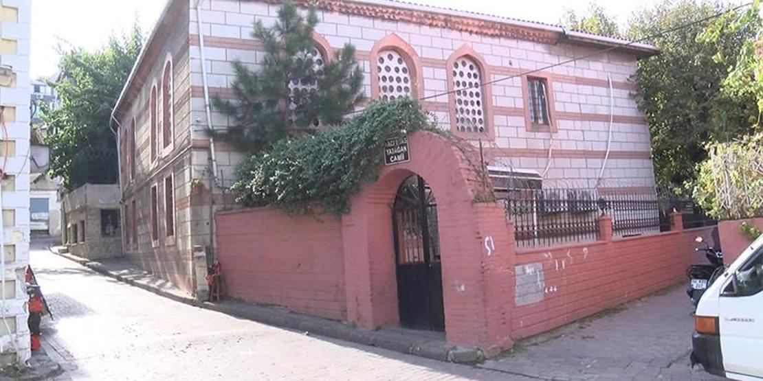 Cenaze namaz�nda ak�l almaz olay! Musalla ta��nda 'dirildi'