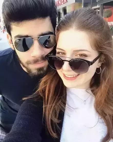 SİHİRLİ ANNEMİN ÇİLEKİ ZEYNEP ÖZKAYA NİŞANLANIYOR Çocuk yıldızlar buluştu