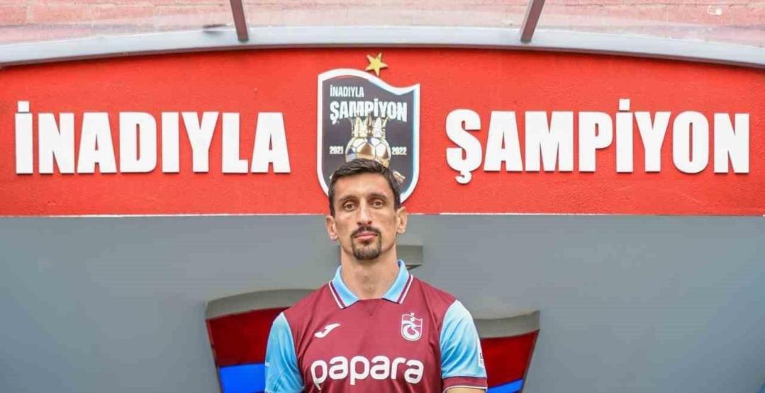 Trabzonsporun yıldız stoperi Stefan Savic, sakatlıklarla boğuşuyor
