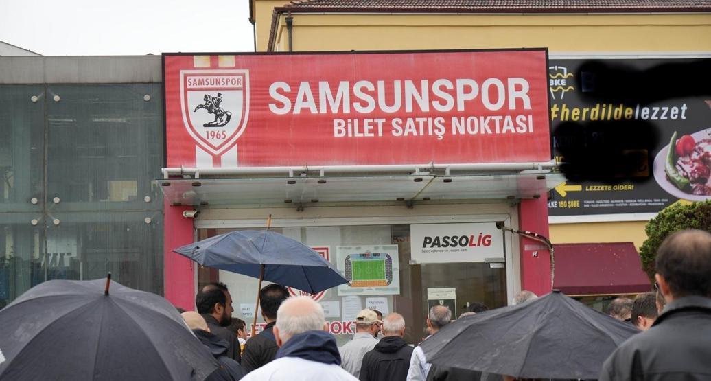 Samsunda Fenerbahçe maçı öncesi bilet kuyruğu