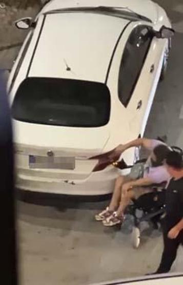 Engelli rampası önüne park eden otomobili görünce çileden çıktı, elindeki penseyle zarar verdi