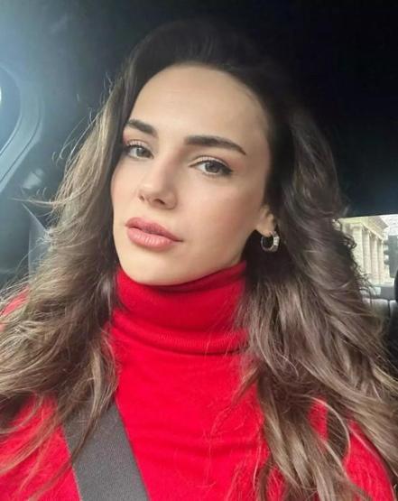 Yağmur Tanrısevsin hayranlarını heyecanlandırdı