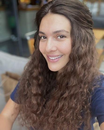 Annem Ankaranın Zuhali Bergüzar Korel Meğer Böyle Zayıflamış KİM DER Kİ 3 ÇOCUK ANNESİ Bu Yöntemle 8 Ayda 25 kilo verdi