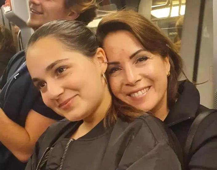 Bu foto�raf ilk an�m�z� 18�ine 5 kala