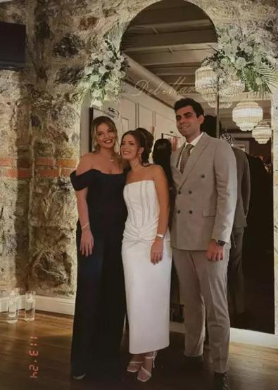 Sihirli Annemin Çileki Zeynep Özkaya ile Oğulcan Can nişanlandı İşte nişandan kareler