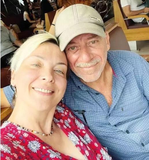 20 yıllık arkadaşlık aşka dönmüştü  Mehmet Esen’le Arzu Yanardağ yollarını ayırdı