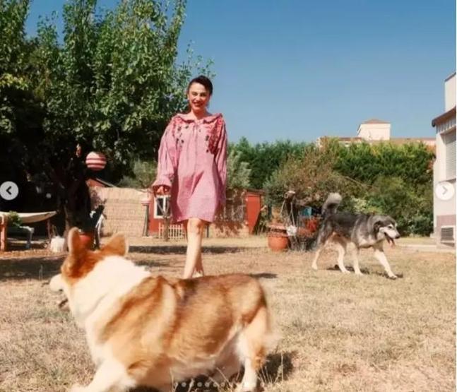 Tas� tara�� toplay�p k�ye yerle�ti! Evini g�ren g�zlerini alam�yor