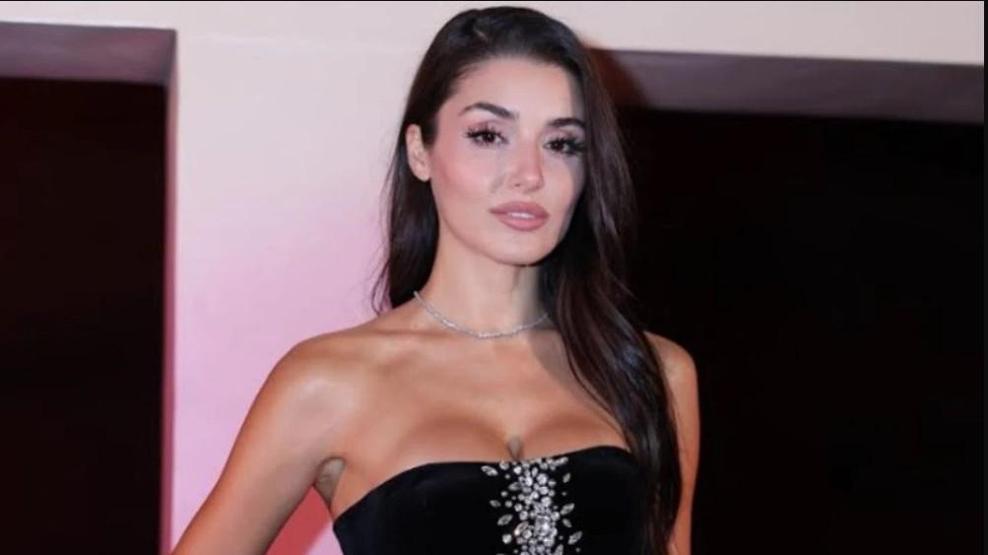 Hande Erçel tarzıyla hayran bıraktı SEVENLERİNDEN TAM NOT ALDI