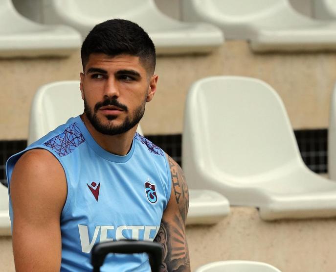 SON DAKİKA | Trabzonsporun yıldızı, Galatasarayla anlaştı Transfer gerçekleşiyor...
