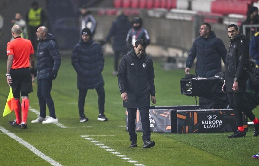 Beşiktaş Teknik Direktörü Giovanni van Bronckhorst istifa edecek mi Cevap verdi...