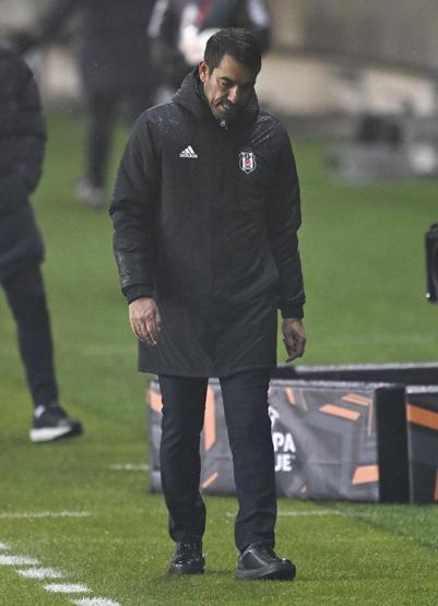 Beşiktaş Teknik Direktörü Giovanni van Bronckhorst istifa edecek mi Cevap verdi...