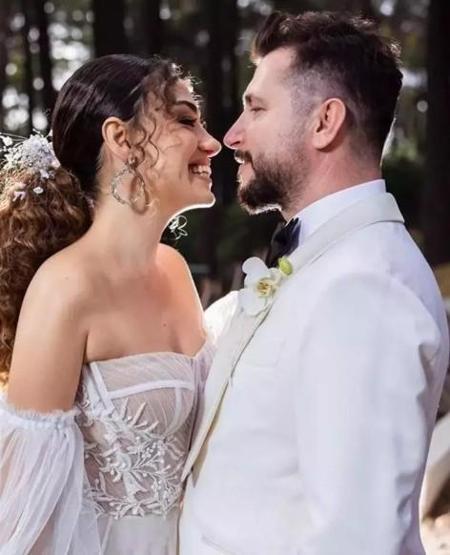 Boşanma iddiasıyla gündeme gelmişti İŞTE İLK AÇIKLAMA
