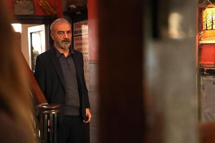 İnci Tanelerinin yıldızı Yılmaz Erdoğan sosyal medyayı salladı Beğeni butonu çöktü Azem-Piraye aşkı başlasın artık