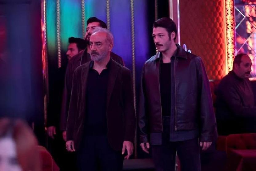 İnci Tanelerinin yıldızı Yılmaz Erdoğan sosyal medyayı salladı Beğeni butonu çöktü Azem-Piraye aşkı başlasın artık