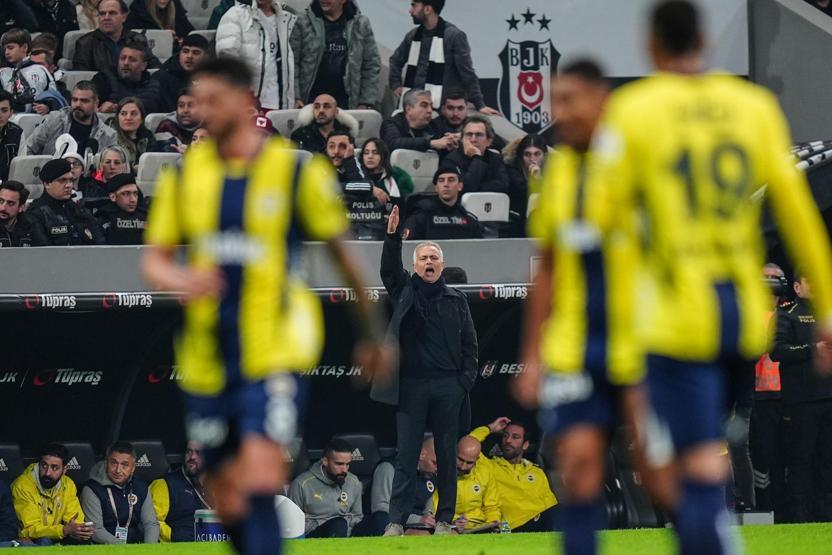 Fenerbahçe Başkanı Ali Koç, Beşiktaş derbisi sonrası şampiyonluk sözü verdi