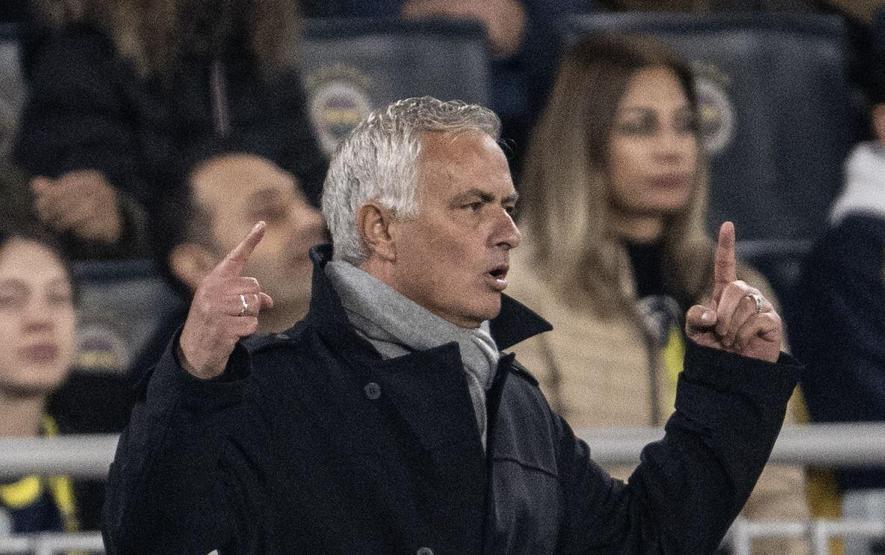 Premier Lig kulübü, Jose Mourinho için 5 milyon euro’yu masaya koydu
