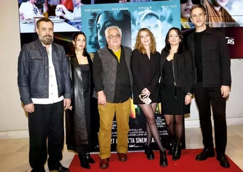 Set arkadaşlığı aşka dönüştü Galaya birlikte katıldılar