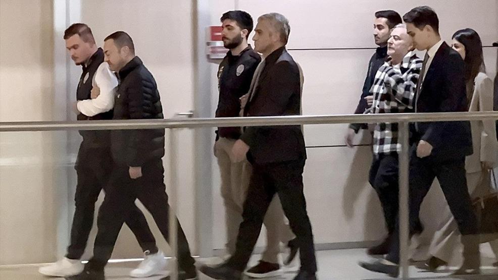 Yılbaşı alışverişinde görüntülenen Mehmet Ali Erbili şoke eden fiyat: BİR MONT 60 BİN TL, ÇIPLAK DOLAŞIRIM DAHA İYİ