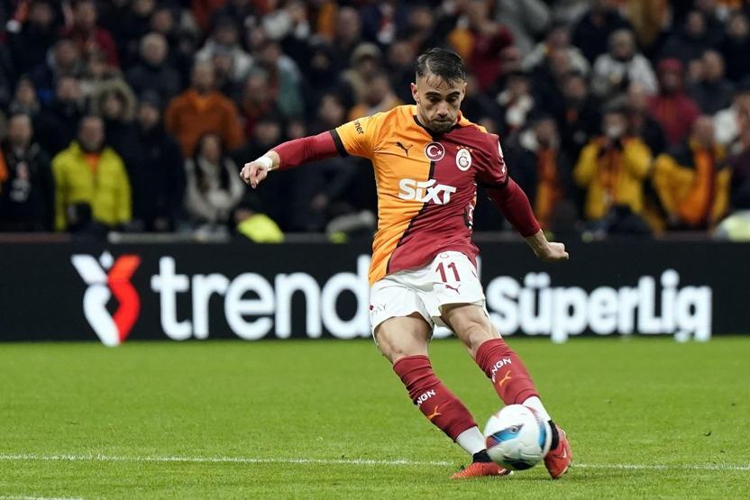 SON DAKİKA | Galatasarayda Yunus Akgünün talebi şoke etti Kriz çıktı...