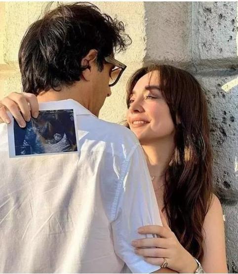 Zeynep Tuğçe Bayat ve Cansel Elçinin bebek heyecanı