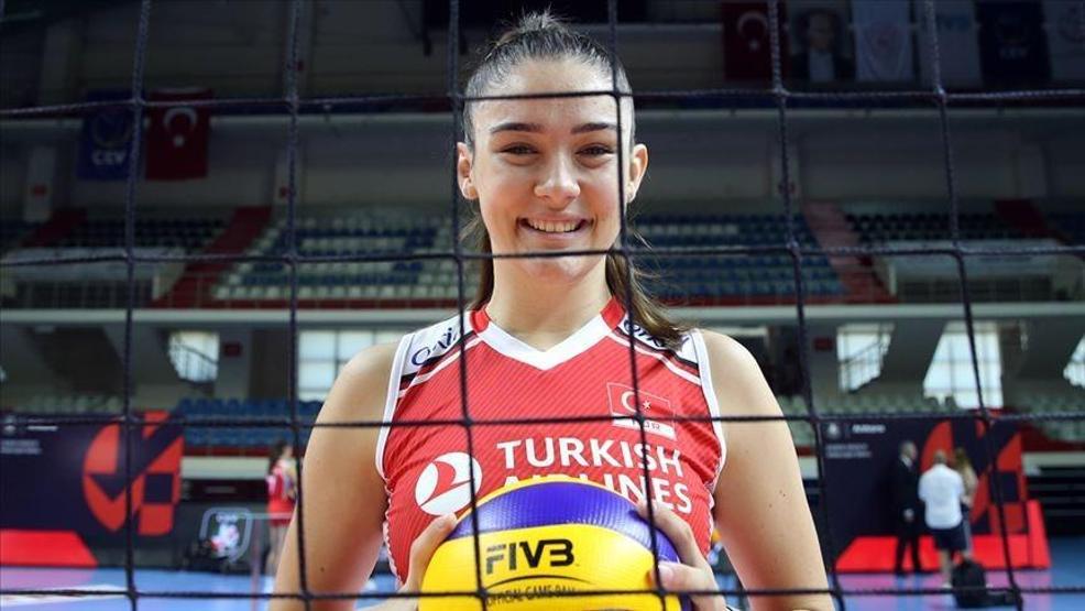 SON DAKİKA | Fenerbahçeden Hande Baladın bombası Milli voleybolcuyla anlaşma sağlandı...