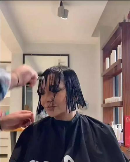Evrim Akının yeni imajı beğeni topladı
