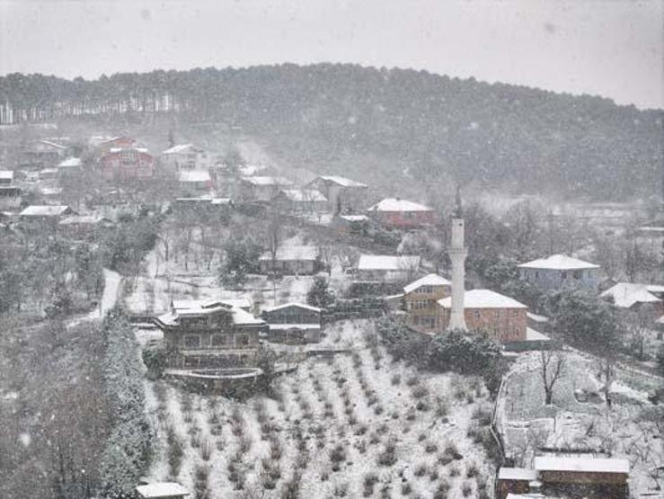 Son Dakika | Beklenen Kar Yağışı Geldi: Beyaz Örtü İstanbula Çok Yakıştı
