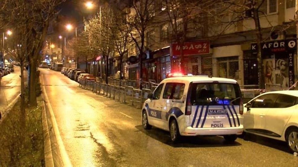 Üsküdarda istinat duvarı kaydı; 4er katlı 2 bina boşaltıldı